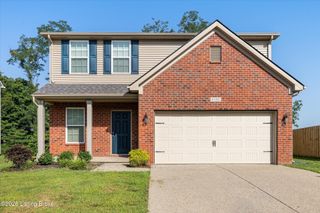 8102 Gateway Run Rd, Louisville, KY 40229