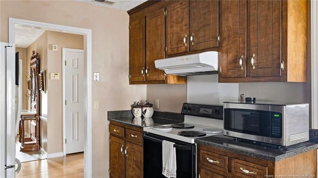 3718 Floyd Drive, Hope Mills, NC 28348