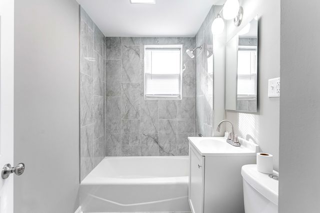 5012 S TRIPP Avenue, Chicago, IL 60632