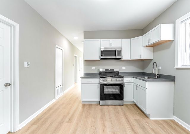 5012 S TRIPP Avenue, Chicago, IL 60632