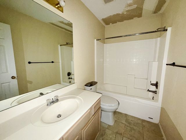 326 King Arthur Drive, Weatherford, TX 76086