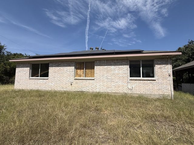 326 King Arthur Drive, Weatherford, TX 76086