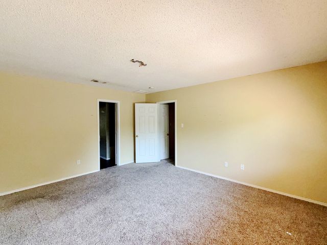 326 King Arthur Drive, Weatherford, TX 76086