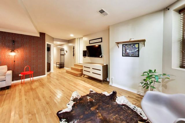 6253 N Magnolia Avenue G, Chicago, IL 60660