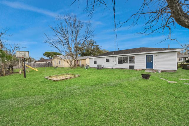 4609 Ray Street, Pearland, TX 77581