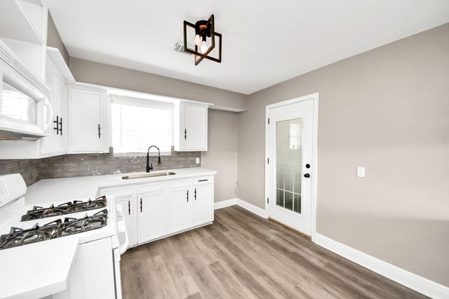 4609 Ray Street, Pearland, TX 77581