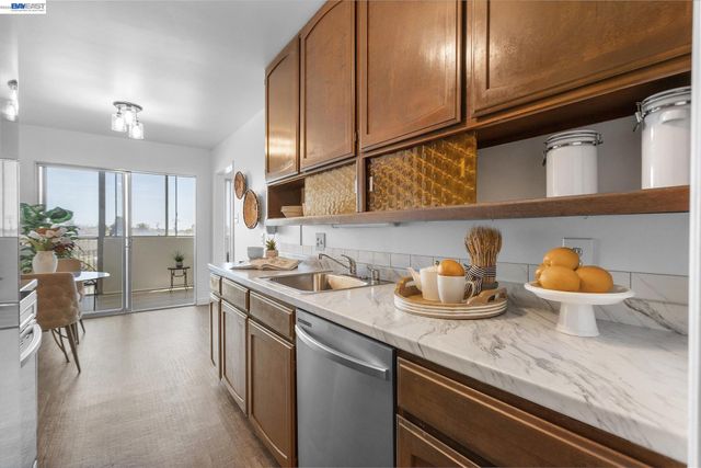 2137 Otis Drive 302, Alameda, CA 94501