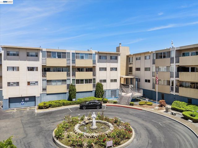 2137 Otis Drive 302, Alameda, CA 94501