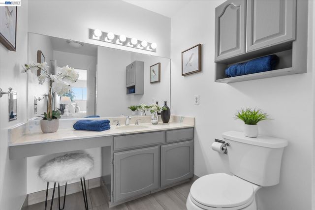 2137 Otis Drive 302, Alameda, CA 94501