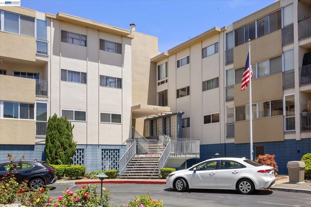 2137 Otis Drive 302, Alameda, CA 94501