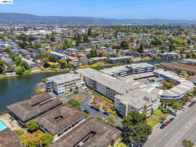 2137 Otis Drive 302, Alameda, CA 94501