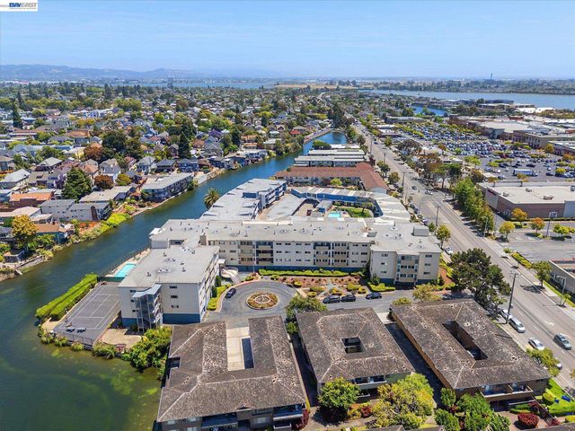 2137 Otis Drive 302, Alameda, CA 94501