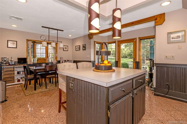 16 Faraway Road A, Armonk, NY 10504