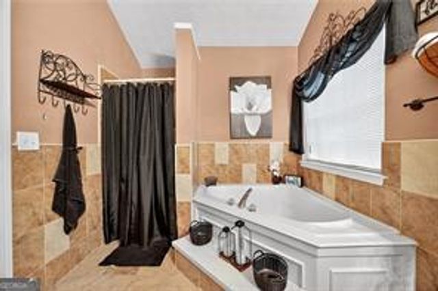 2430 Napa Valley Drive, Villa Rica, GA 30180