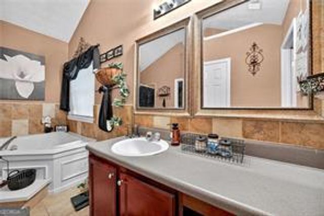 2430 Napa Valley Drive, Villa Rica, GA 30180