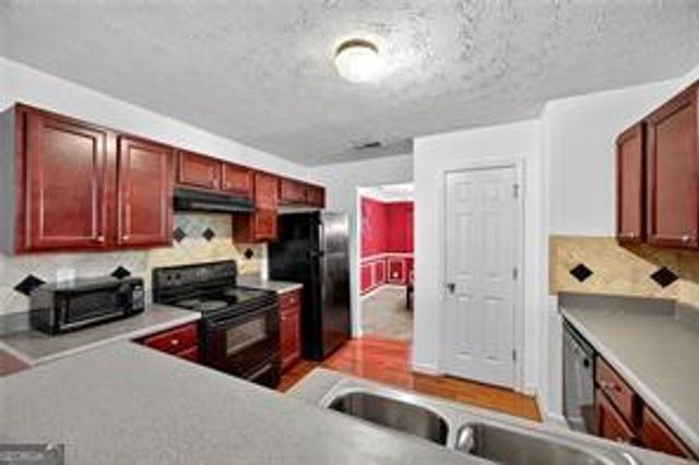 2430 Napa Valley Drive, Villa Rica, GA 30180