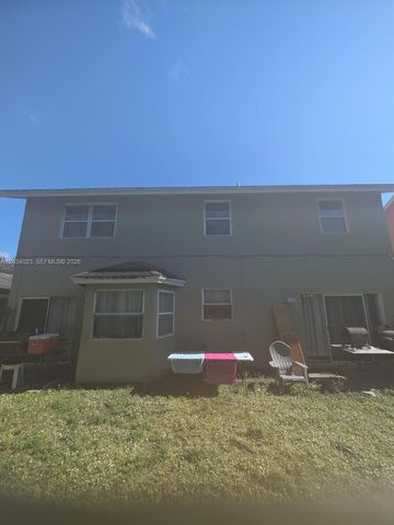 950 SW 95th Terrace, Pembroke Pines, FL 33025