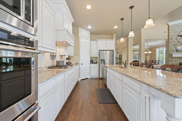 10028 Broiles Lane, Fort Worth, TX 76244