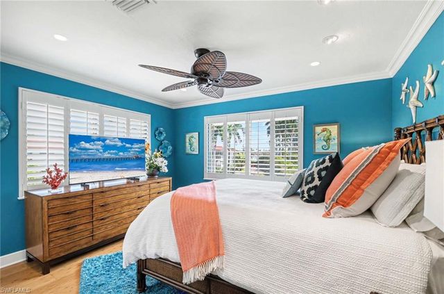 2206 Gulf Shore Blvd N Apt G2 2, Naples, FL 34102