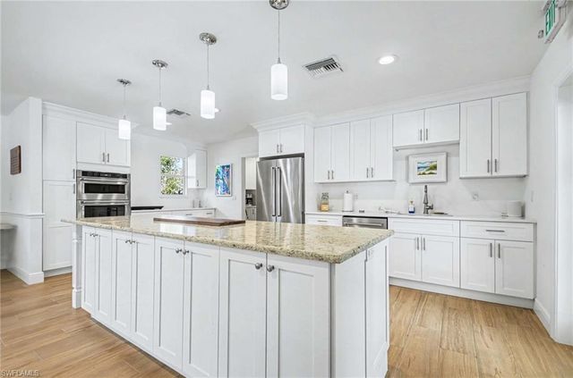 2206 Gulf Shore Blvd N Apt G2 2, Naples, FL 34102