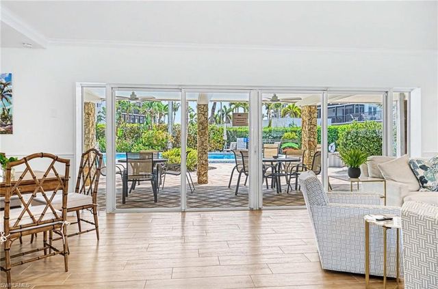 2206 Gulf Shore Blvd N Apt G2 2, Naples, FL 34102