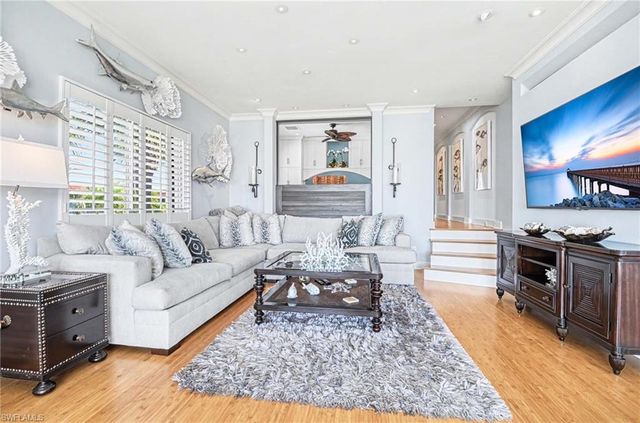 2206 Gulf Shore Blvd N Apt G2 2, Naples, FL 34102