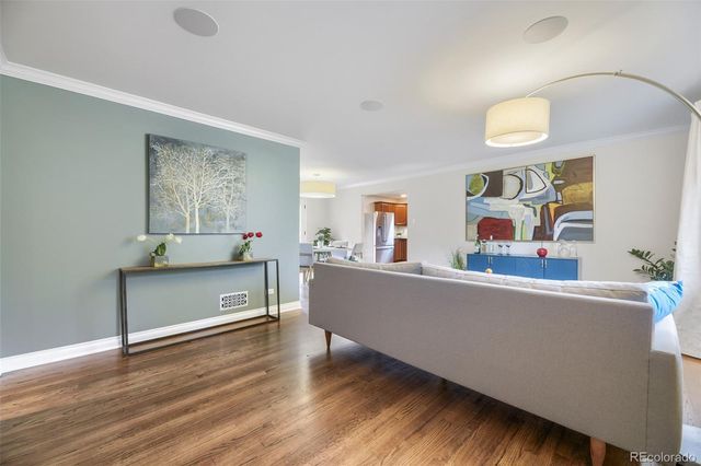 2901 S Madison Street, Denver, CO 80210