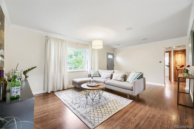 2901 S Madison Street, Denver, CO 80210