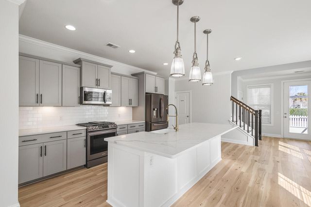 2658 Park West Boulevard, Mount Pleasant, SC 29466