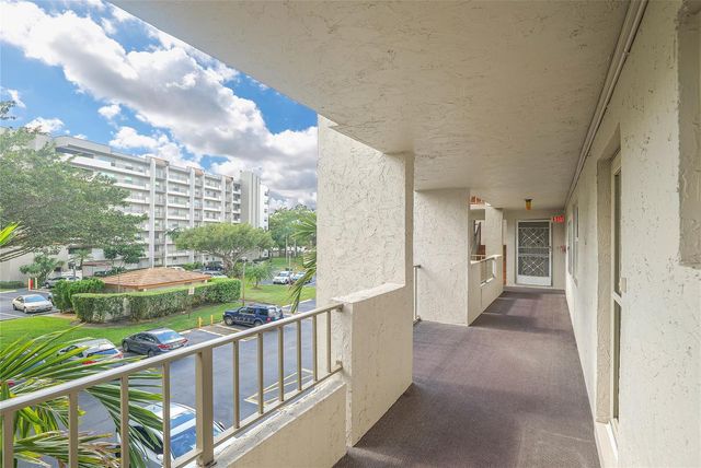 3920 Inverrary Boulevard 604-c, Lauderhill, FL 33319