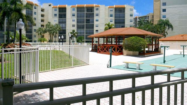 3920 Inverrary Boulevard 604-c, Lauderhill, FL 33319