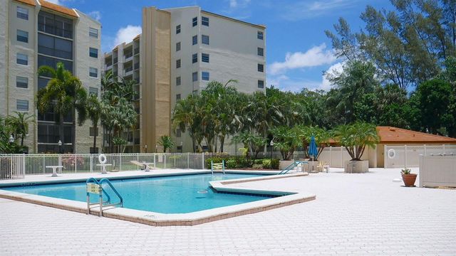 3920 Inverrary Boulevard 604-c, Lauderhill, FL 33319