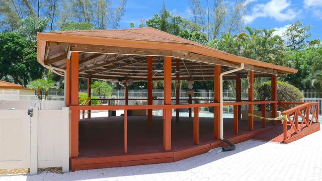 3920 Inverrary Boulevard 604-c, Lauderhill, FL 33319