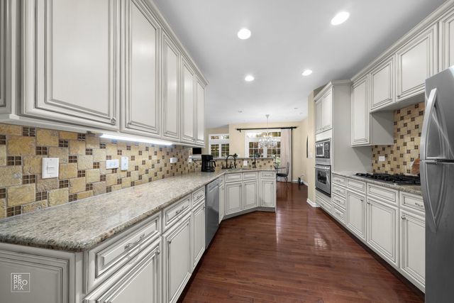 156 Paxton Road, Bloomingdale, IL 60108