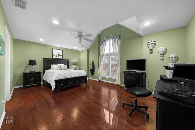 156 Paxton Road, Bloomingdale, IL 60108