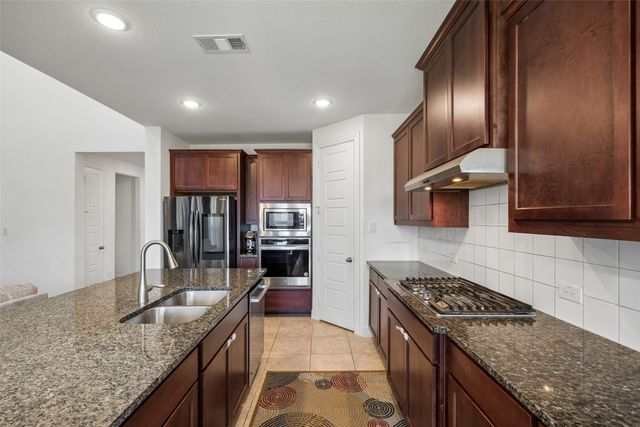 1804 Landing Street, Mansfield, TX 76063
