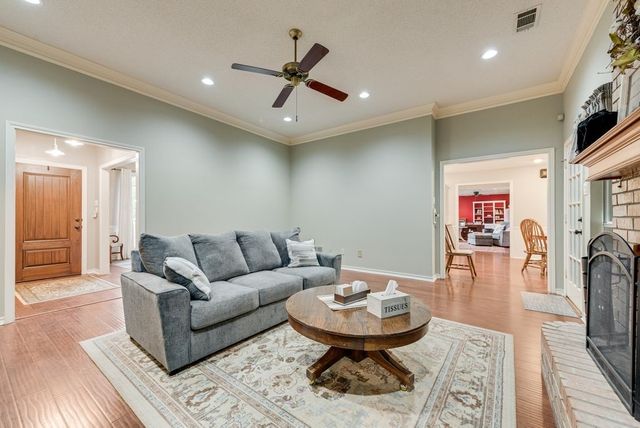 602 Creek View Circle, Ovilla, TX 75154