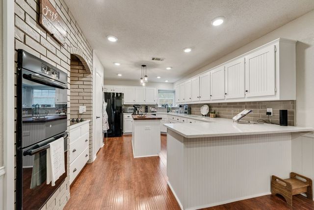 602 Creek View Circle, Ovilla, TX 75154