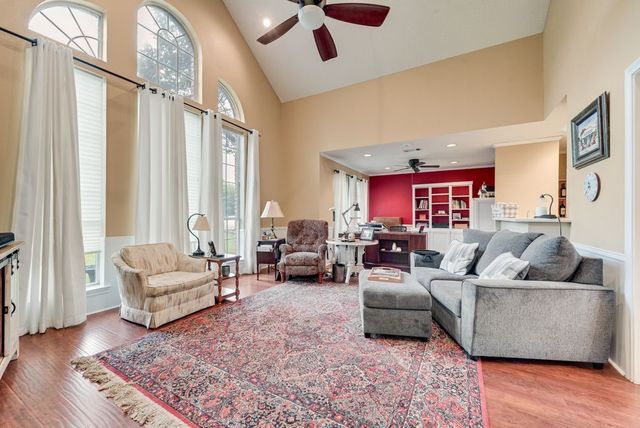 602 Creek View Circle, Ovilla, TX 75154
