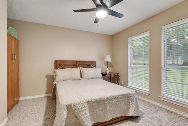 602 Creek View Circle, Ovilla, TX 75154