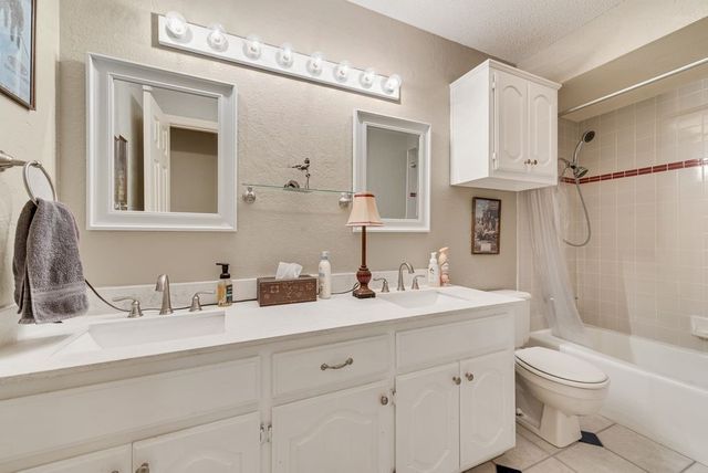 602 Creek View Circle, Ovilla, TX 75154