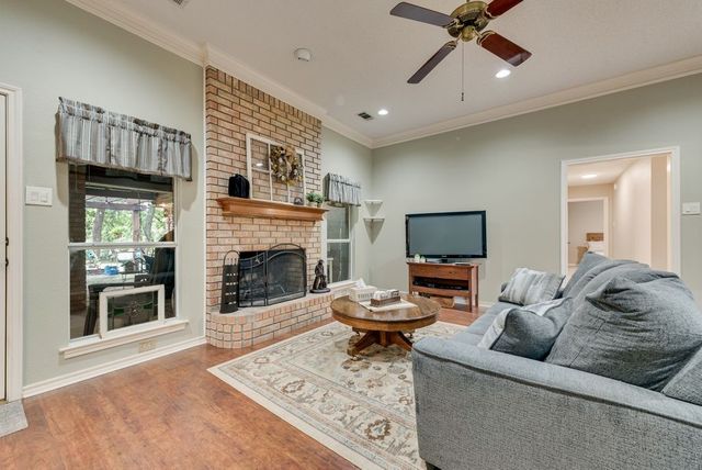 602 Creek View Circle, Ovilla, TX 75154