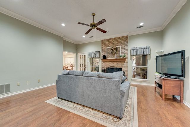 602 Creek View Circle, Ovilla, TX 75154