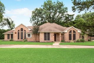 602 Creek View Circle, Ovilla, TX 75154