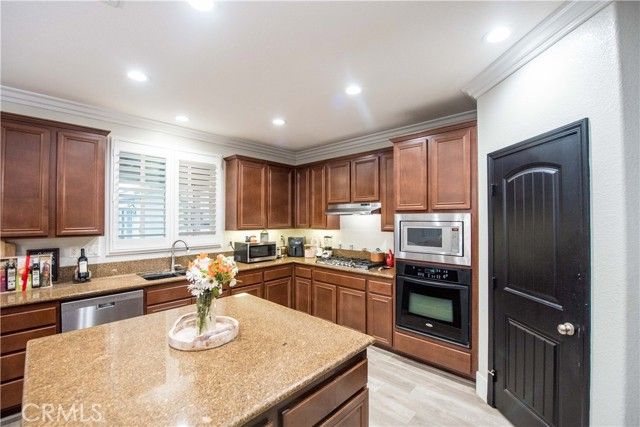 6674 Ashford Mill Court, Eastvale, CA 92880