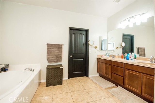 6674 Ashford Mill Court, Eastvale, CA 92880