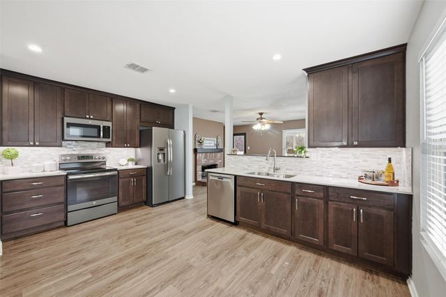 2516 Red Oak Drive, Little Elm, TX 75068