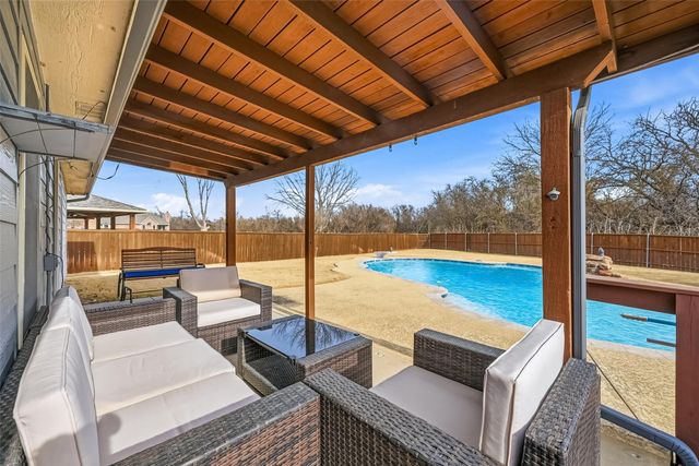 2516 Red Oak Drive, Little Elm, TX 75068