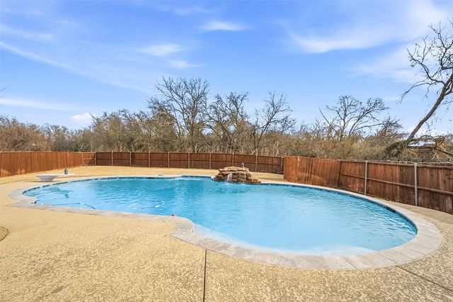 2516 Red Oak Drive, Little Elm, TX 75068
