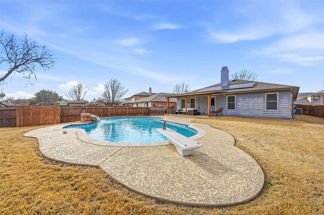 2516 Red Oak Drive, Little Elm, TX 75068